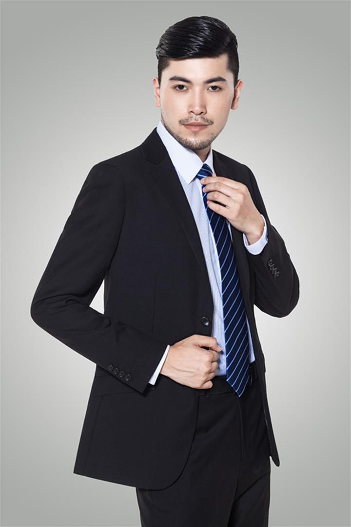 王成伟 美术指导负责人